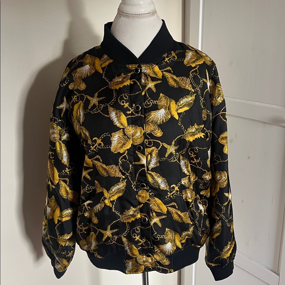 Vintage Lauren Brooke 100% Silk Bomber Jacket - Gold Shell & Chain Print - Large